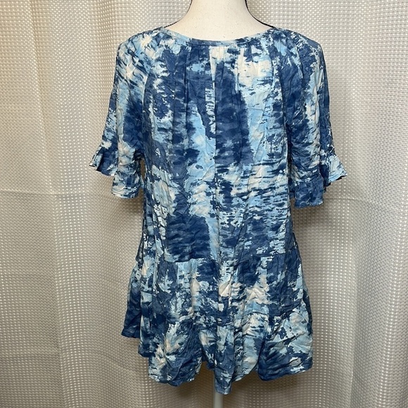 BeachLunchLounge Top Blouse NWT V-neck Ruffles Water Color Blue Small - Picture 6 of 12